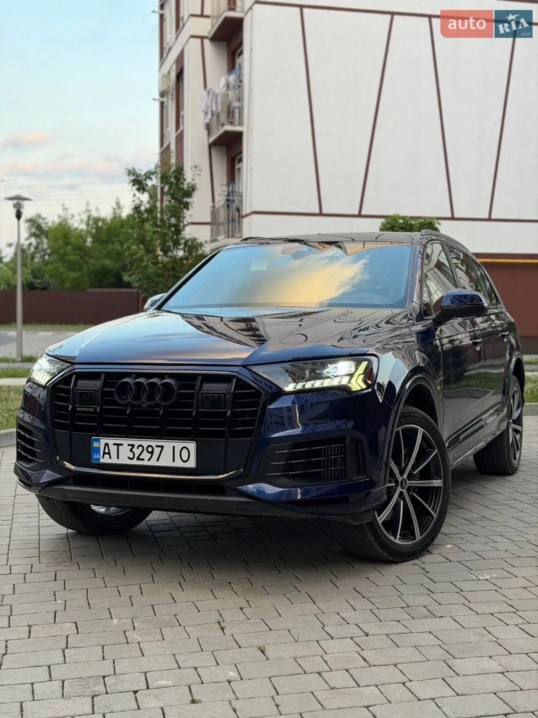 Audi Q7 2021 VIN WA1VXAF77MD039088 фото оголошення 3 з 5