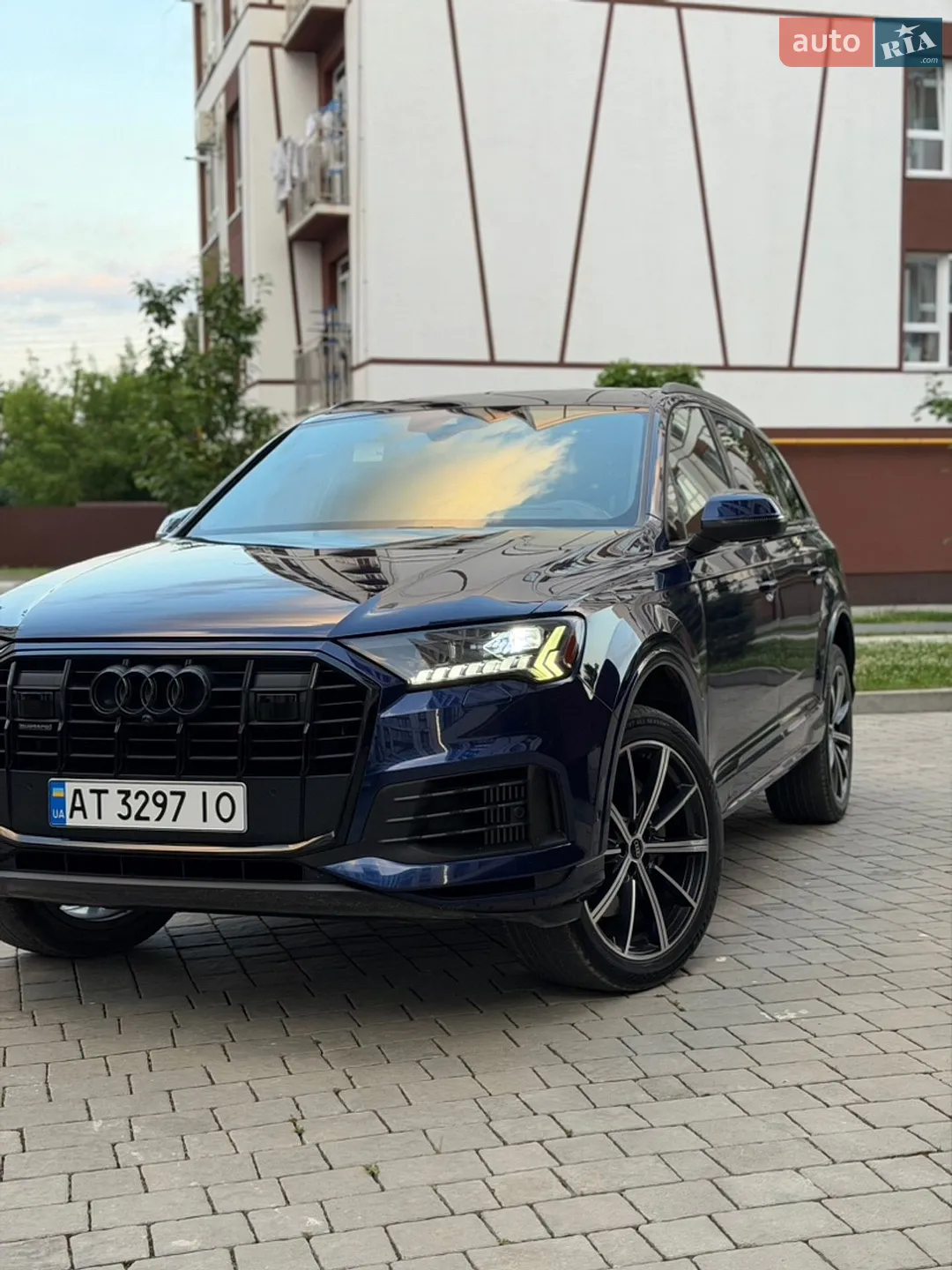 Audi Q7 2021 VIN WA1VXAF77MD039088 фото оголошення 4 з 5
