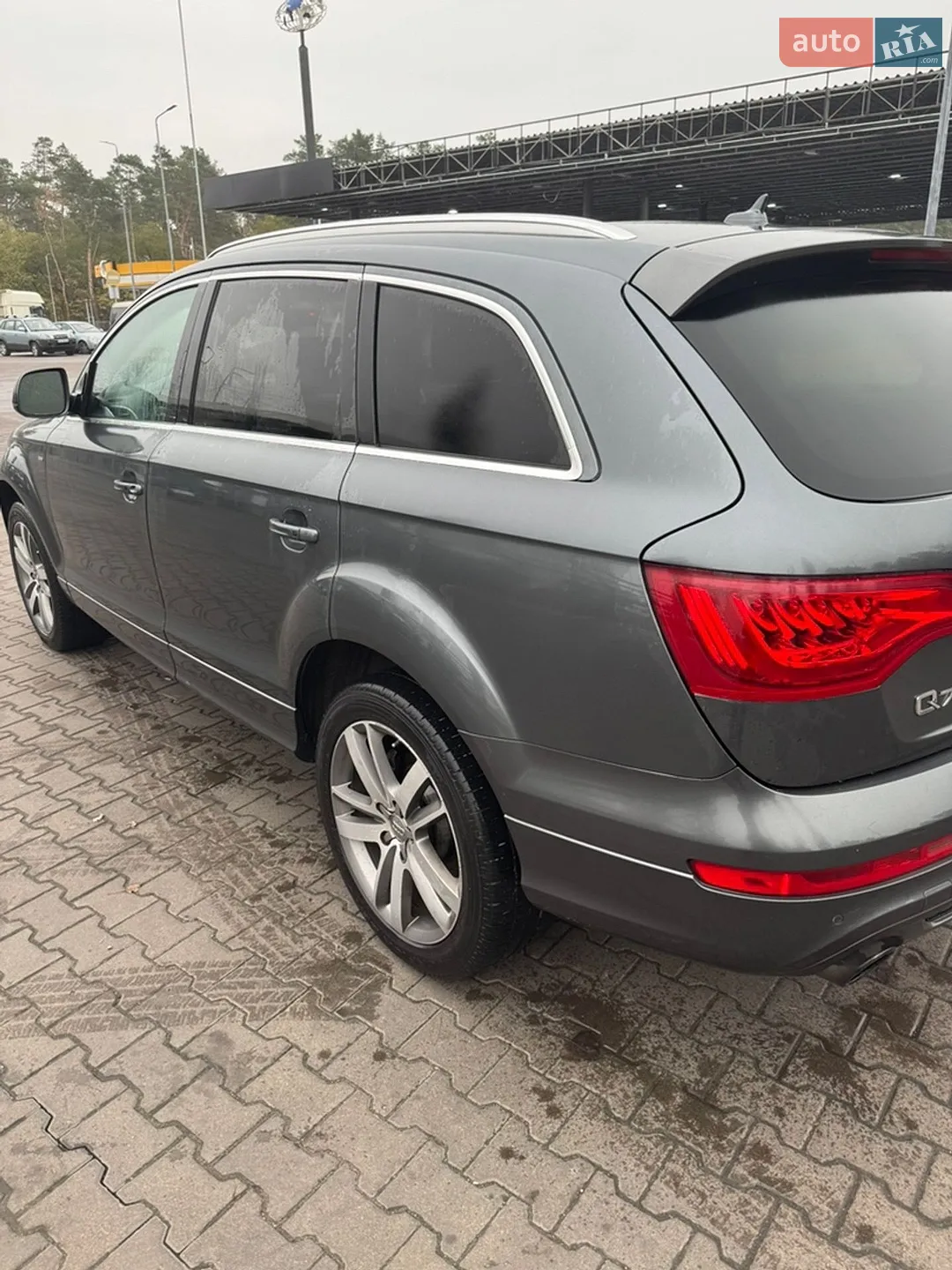 Audi Q7 2011 VIN WA1WMAFE1BD008766 фото оголошення 4 з 13