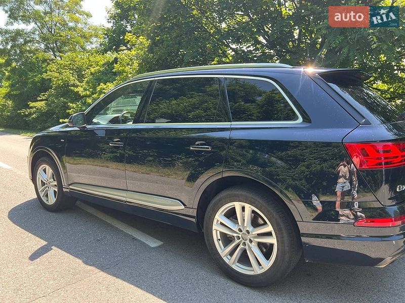 Внедорожник / Кроссовер Audi Q7 2017 в Львове