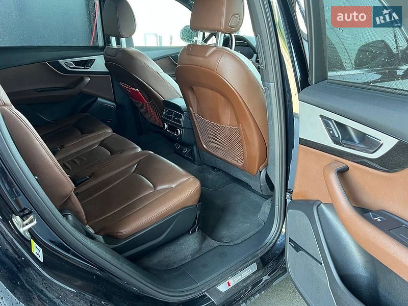 Внедорожник / Кроссовер Audi Q7 2017 в Львове