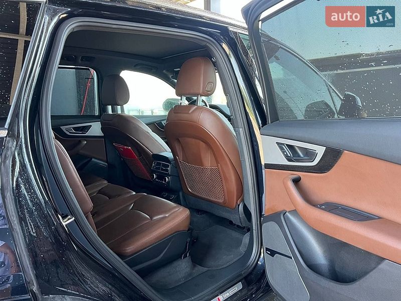 Внедорожник / Кроссовер Audi Q7 2017 в Львове