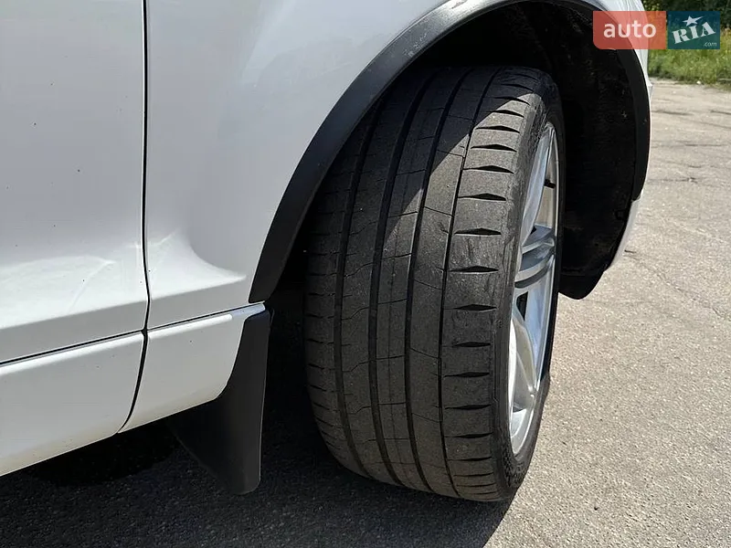 Audi Q7 2011 VIN WA1WMAFE8BD006982 фото оголошення 12 з 75