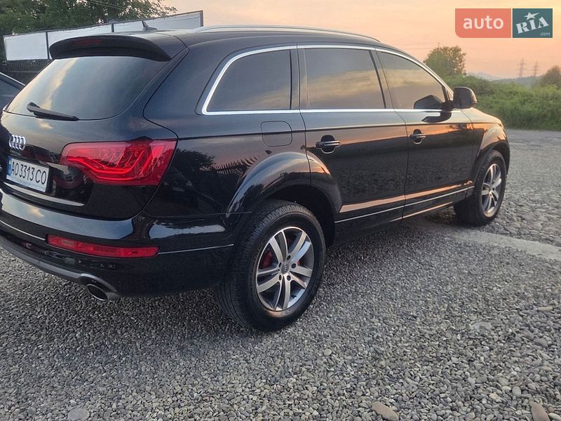 Внедорожник / Кроссовер Audi Q7 2011 в Тячеве
