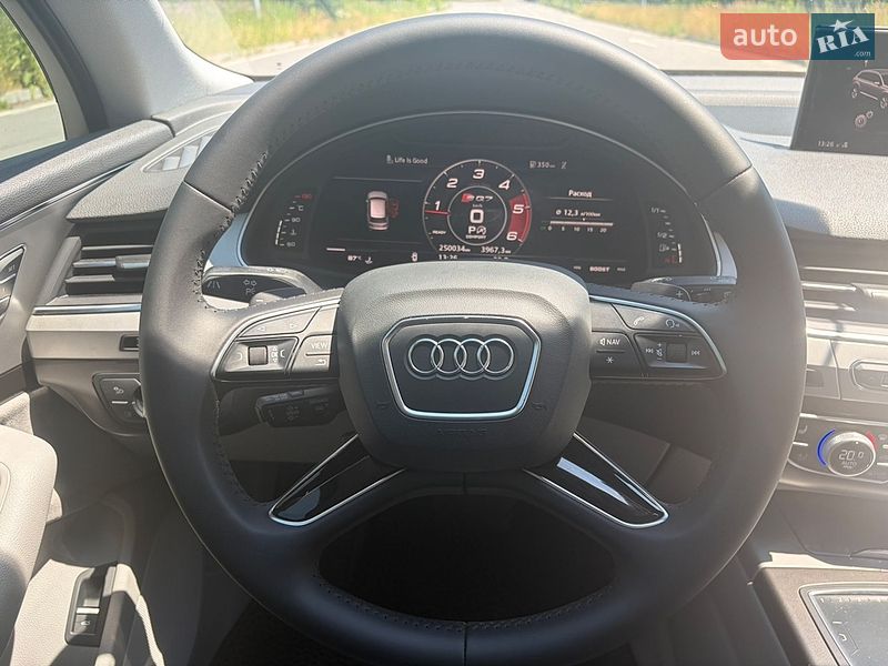 Внедорожник / Кроссовер Audi Q7 2015 в Хмельницком