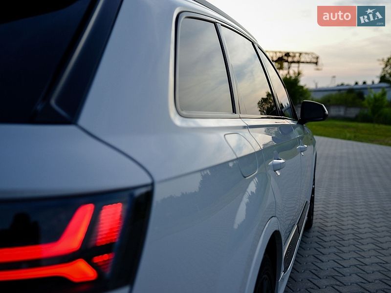 Внедорожник / Кроссовер Audi Q7 2016 в Ковеле