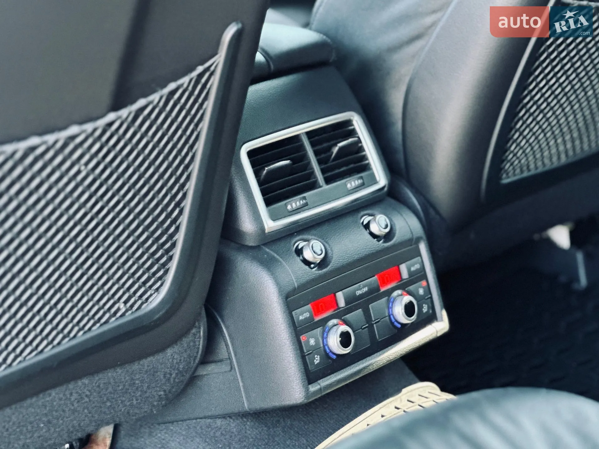 2010 Audi Q7 - мініатюра 15
