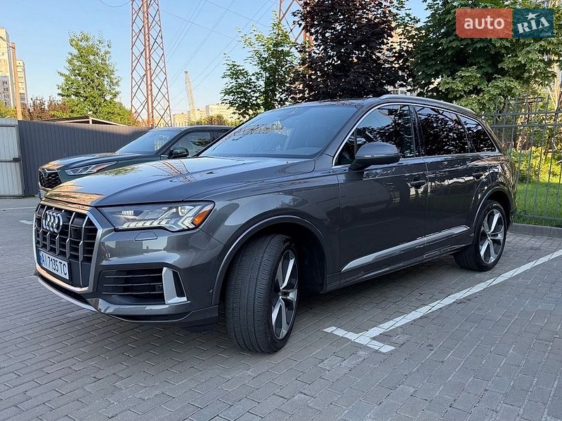 Позашляховик / Кросовер Audi Q7 2020 в Києві