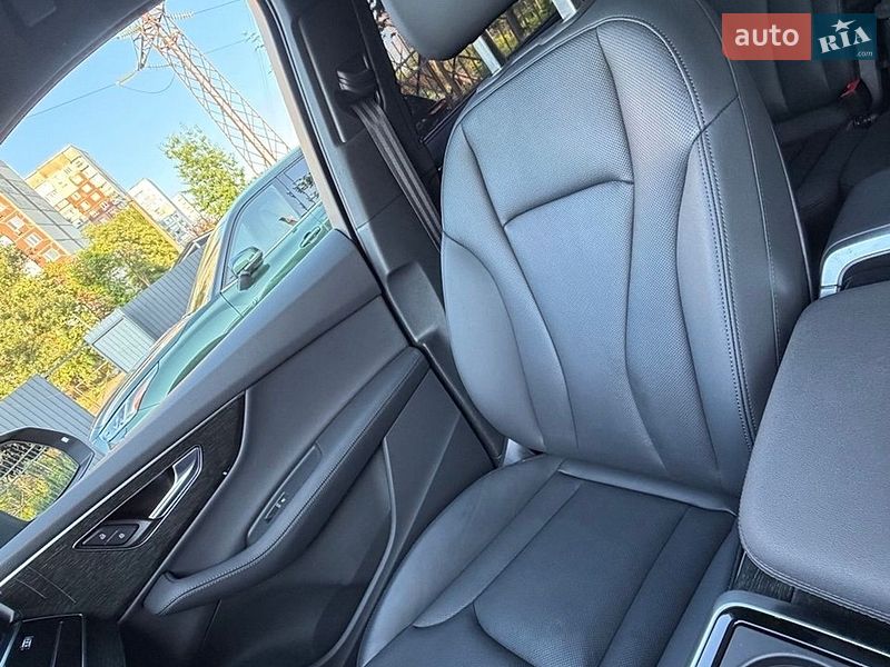 Позашляховик / Кросовер Audi Q7 2020 в Києві