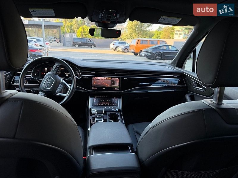 Позашляховик / Кросовер Audi Q7 2020 в Києві