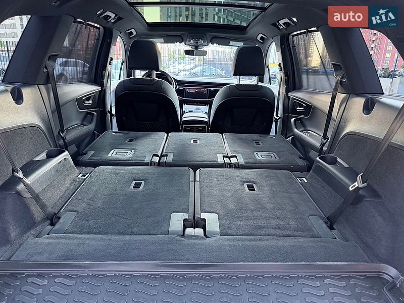 Позашляховик / Кросовер Audi Q7 2020 в Києві