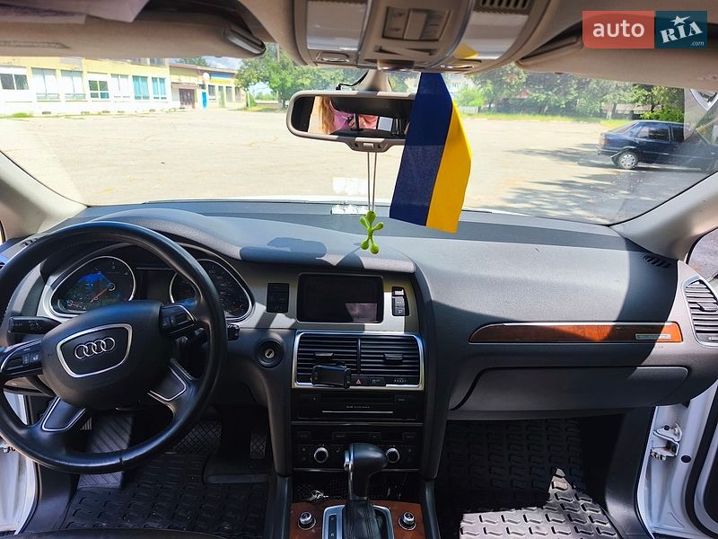 Внедорожник / Кроссовер Audi Q7 2011 в Ставище