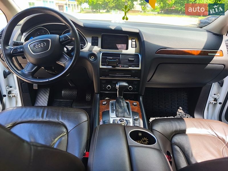 Внедорожник / Кроссовер Audi Q7 2011 в Ставище