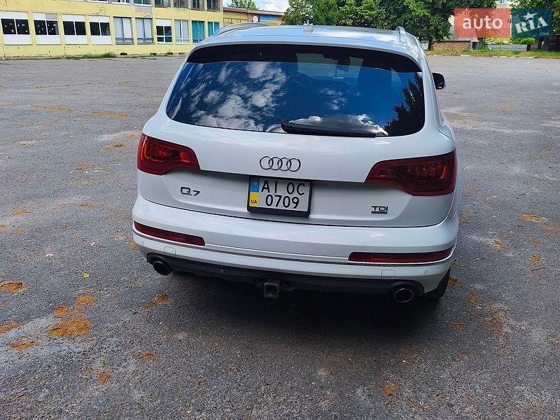 Внедорожник / Кроссовер Audi Q7 2011 в Ставище