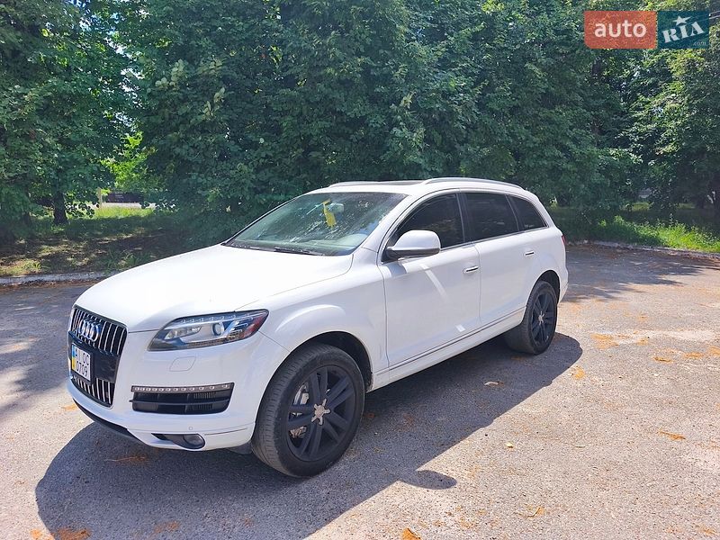 Внедорожник / Кроссовер Audi Q7 2011 в Ставище