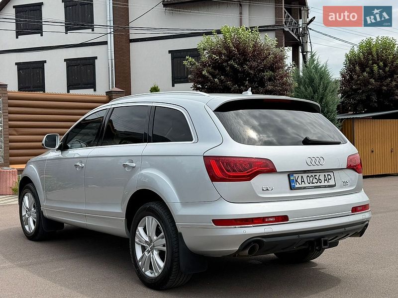 Позашляховик / Кросовер Audi Q7 2011 в Києві