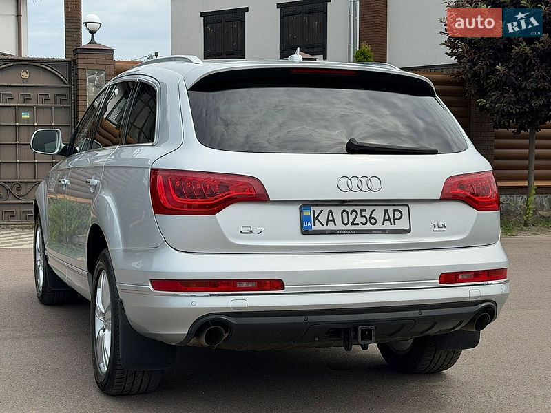 Позашляховик / Кросовер Audi Q7 2011 в Києві