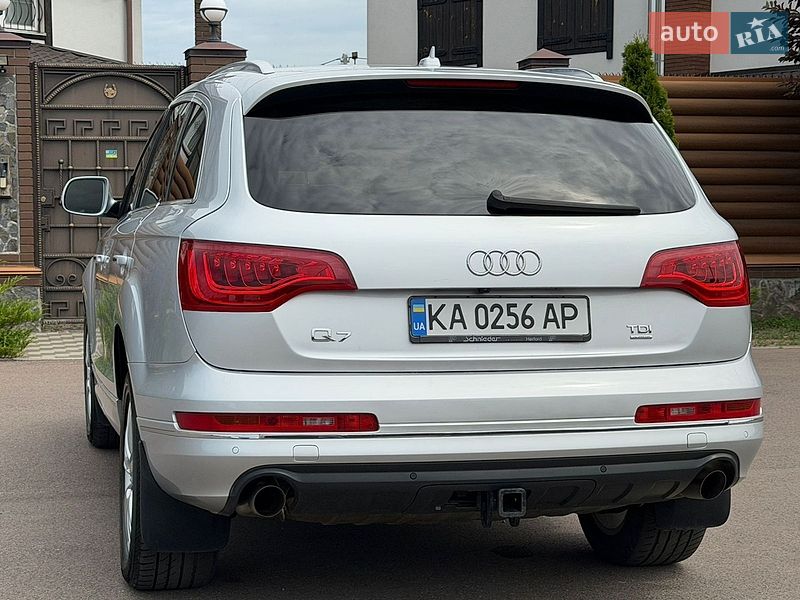 Позашляховик / Кросовер Audi Q7 2011 в Києві
