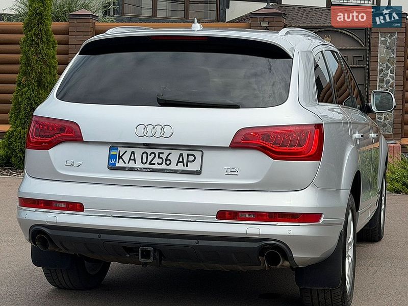 Позашляховик / Кросовер Audi Q7 2011 в Києві