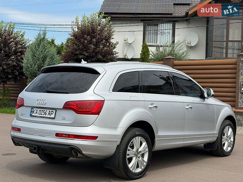 Позашляховик / Кросовер Audi Q7 2011 в Києві