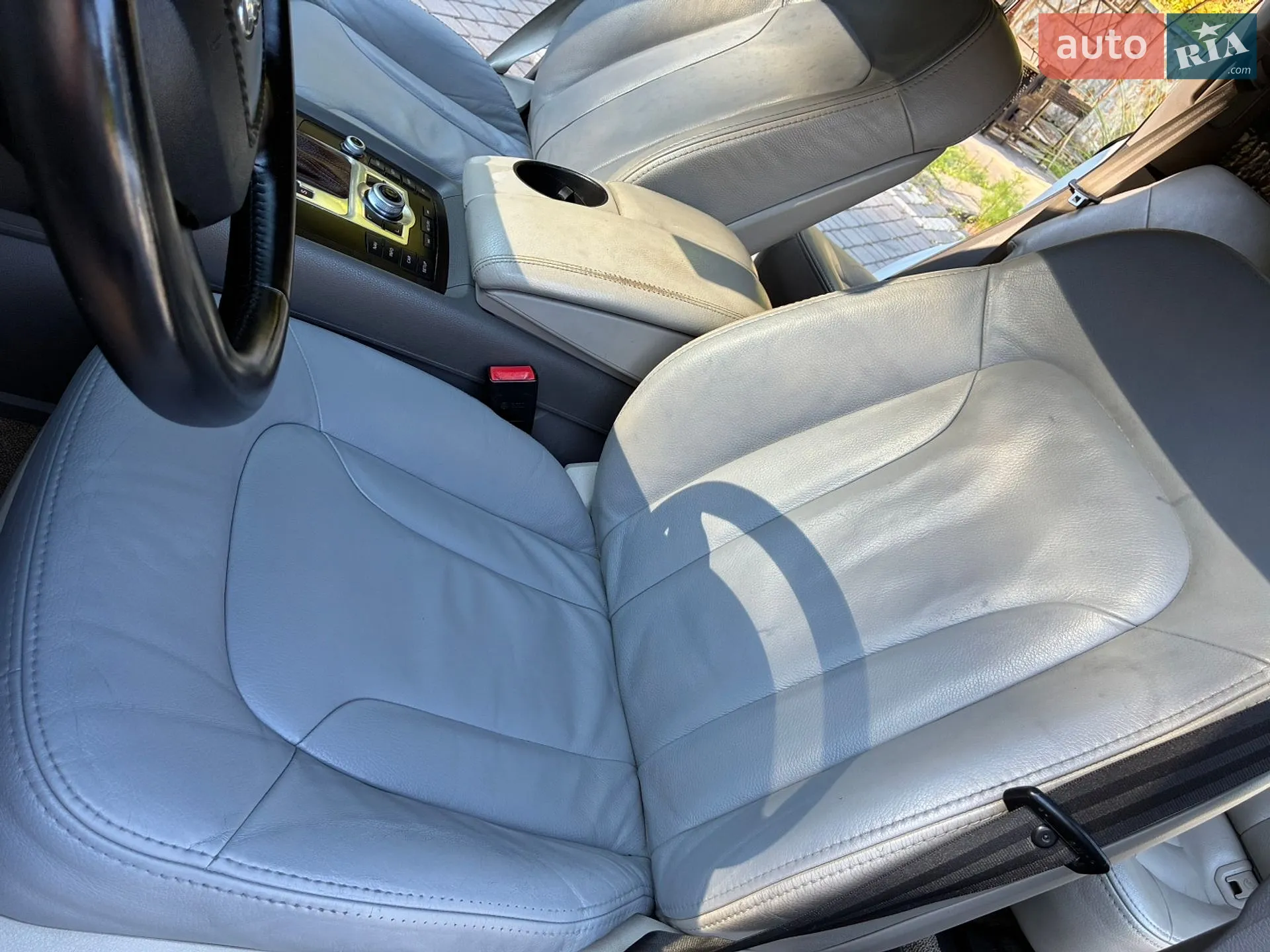 2010 Audi Q7 - мініатюра 2