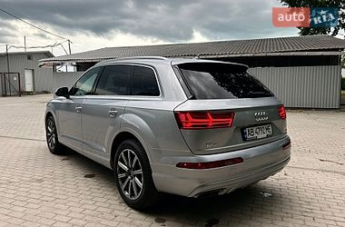 Позашляховик / Кросовер Audi Q7 2019 в Хмільнику