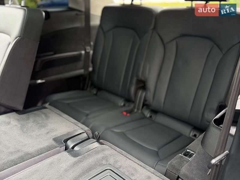 Позашляховик / Кросовер Audi Q7 2015 в Луцьку фото 35 Позашляховик / Кросовер Audi Q7 2015 в Луцьку