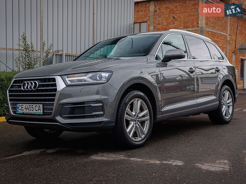 Позашляховик / Кросовер Audi Q7 2016 в Чернівцях