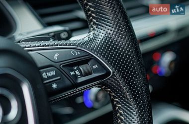 Позашляховик / Кросовер Audi Q7 2016 в Чернівцях