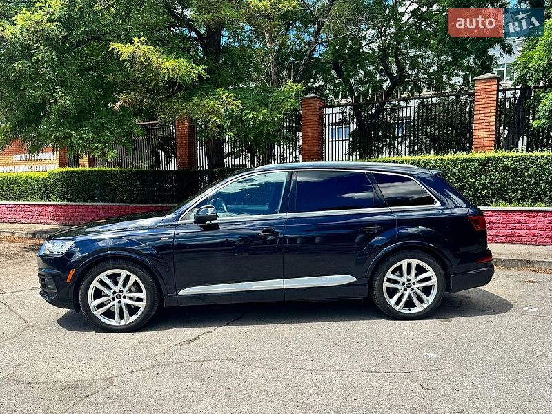 Audi Q7 2016