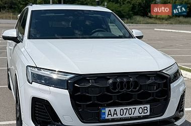 Позашляховик / Кросовер Audi Q7 2024 в Києві