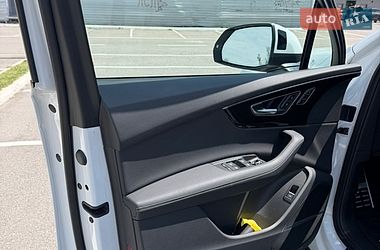 Позашляховик / Кросовер Audi Q7 2024 в Києві