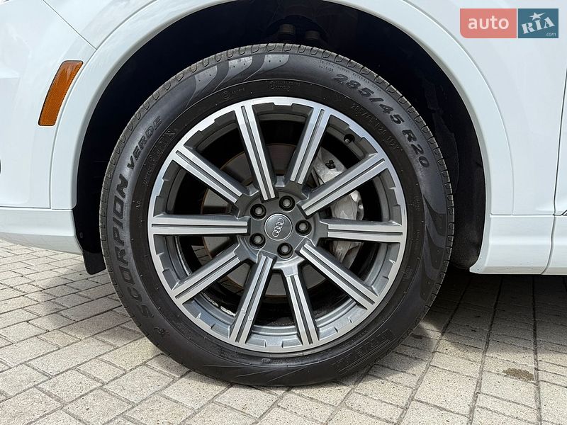 Внедорожник / Кроссовер Audi Q7 2017 в Львове