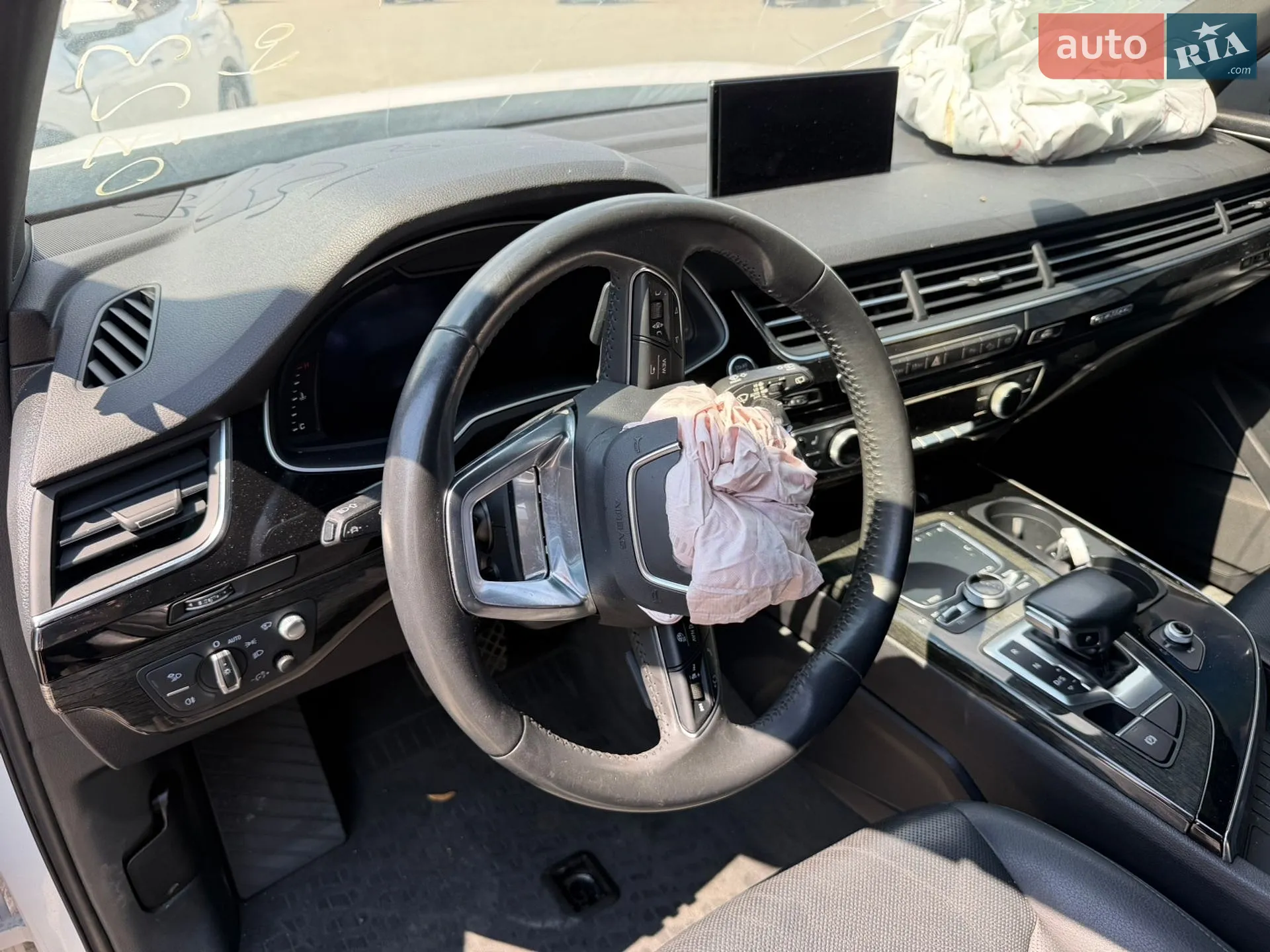 2018 Volkswagen Touareg - мініатюра 20