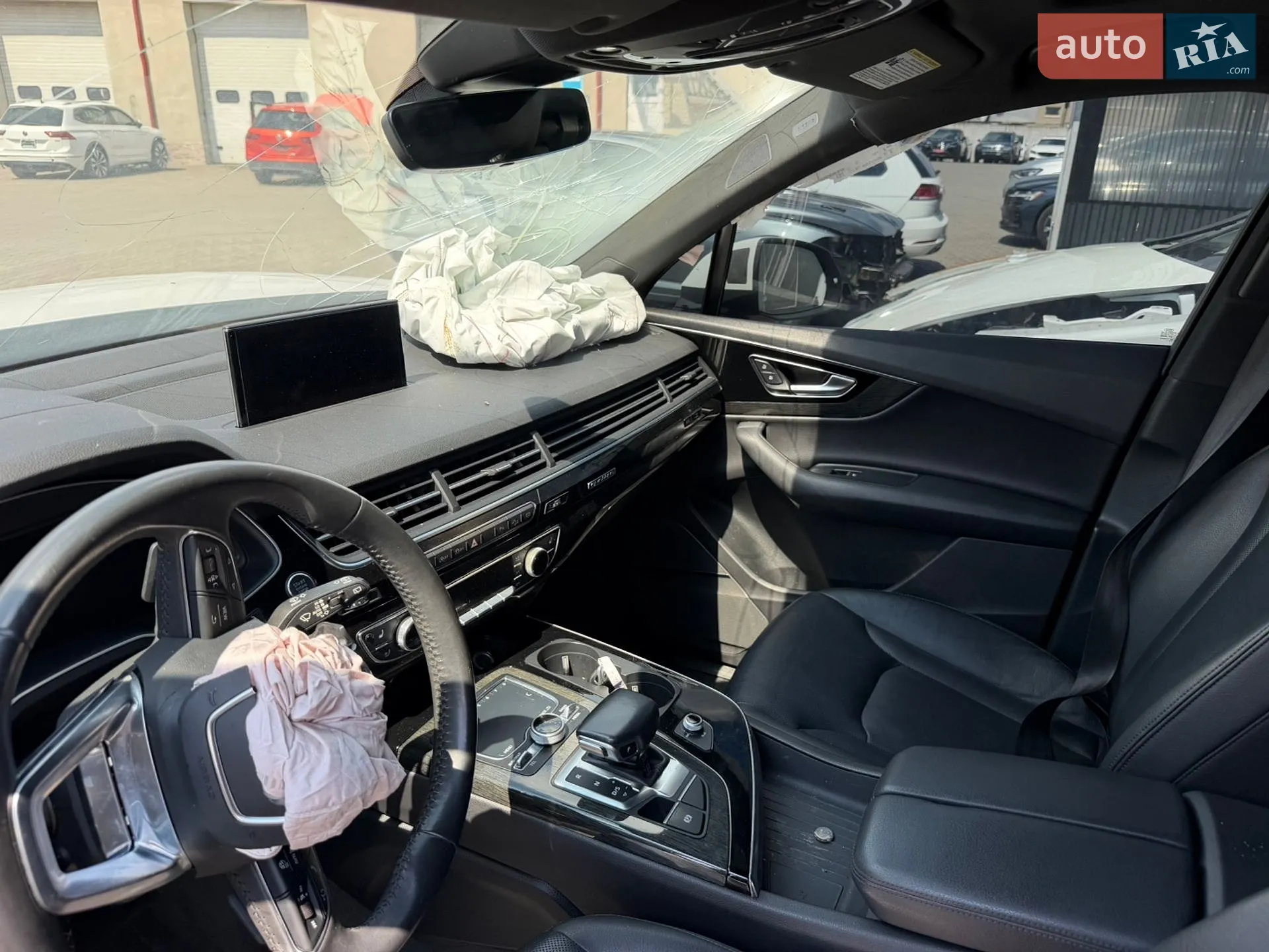 2018 Volkswagen Touareg - мініатюра 21