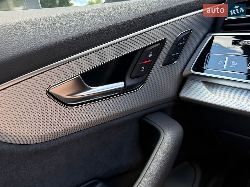 Внедорожник / Кроссовер Audi Q7 2025 в Полтаве