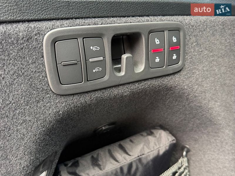 Внедорожник / Кроссовер Audi Q7 2025 в Полтаве