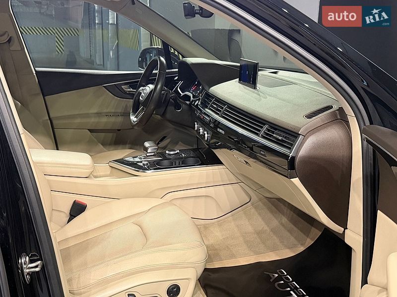 Позашляховик / Кросовер Audi Q7 2016 в Одесі