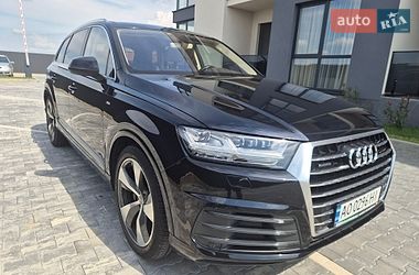 Позашляховик / Кросовер Audi Q7 2015 в Ужгороді
