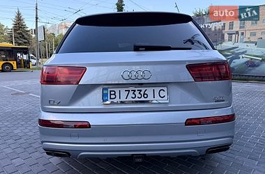 Позашляховик / Кросовер Audi Q7 2016 в Полтаві