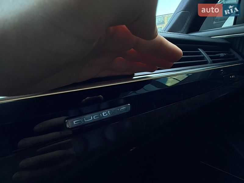 Позашляховик / Кросовер Audi Q7 2016 в Полтаві