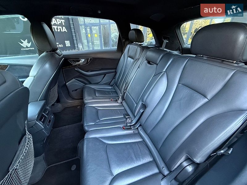 Позашляховик / Кросовер Audi Q7 2016 в Полтаві