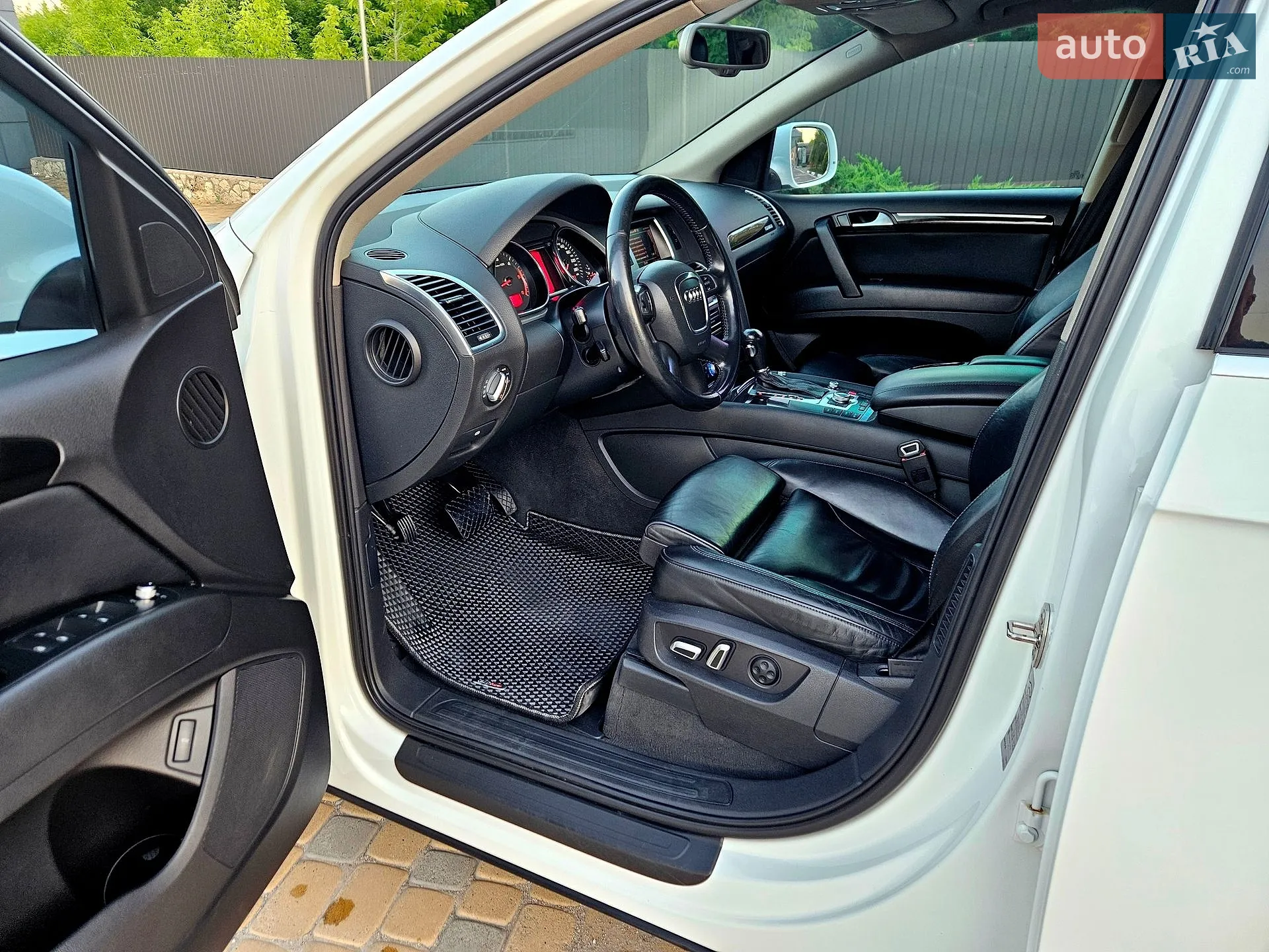 2011 Audi Q7 - мініатюра 18