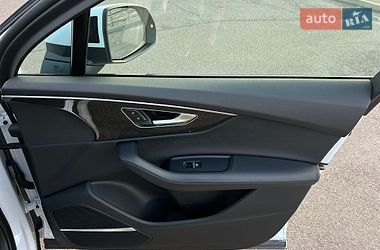 Позашляховик / Кросовер Audi Q7 2022 в Києві