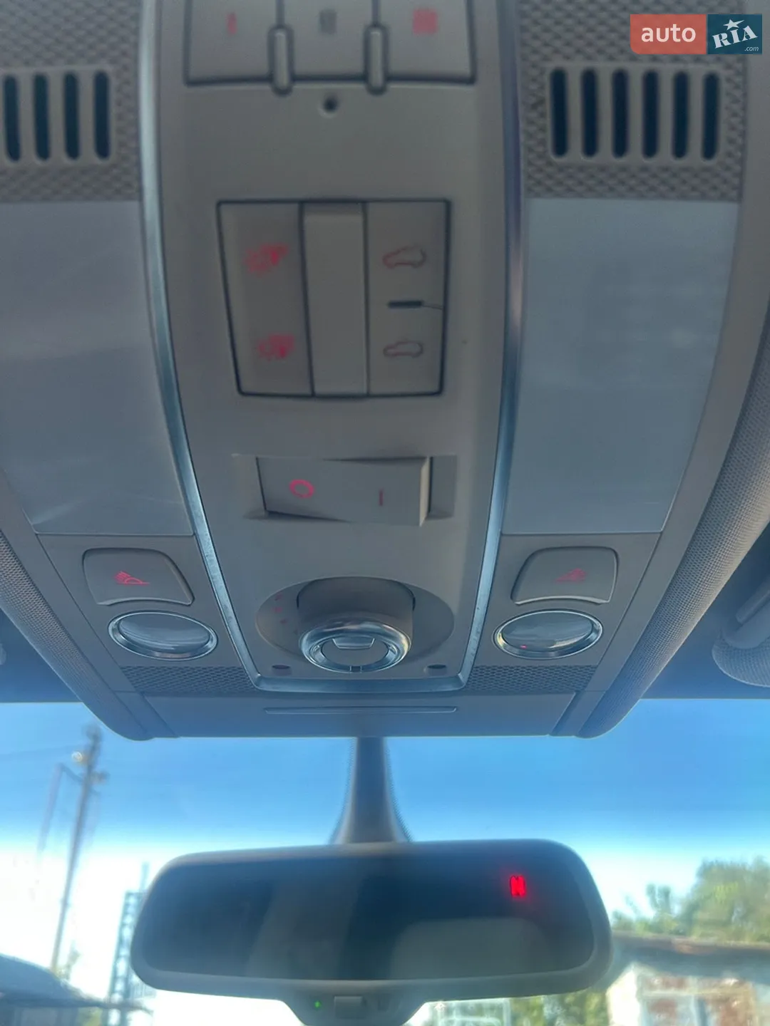 2010 Audi Q7 - мініатюра 10