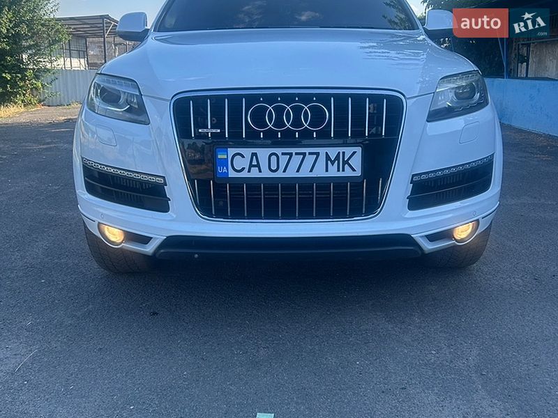 Позашляховик / Кросовер Audi Q7 2010 в Теплику