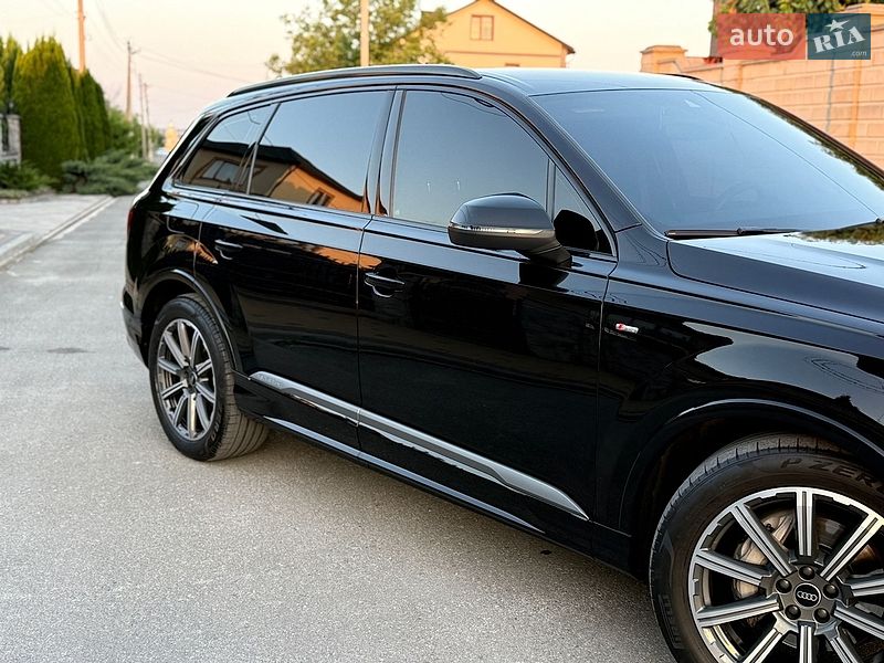 Внедорожник / Кроссовер Audi Q7 2021 в Тернополе