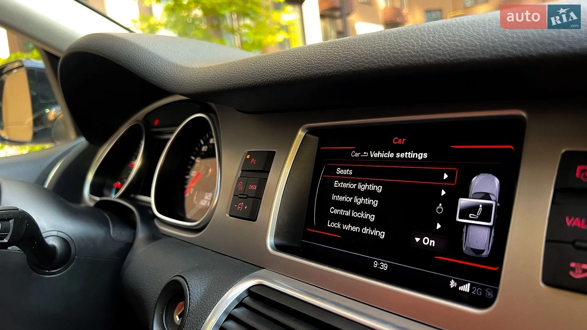 Audi Q7 2015 VIN WA1LMAFEXFD014655 фото оголошення 2 з 13