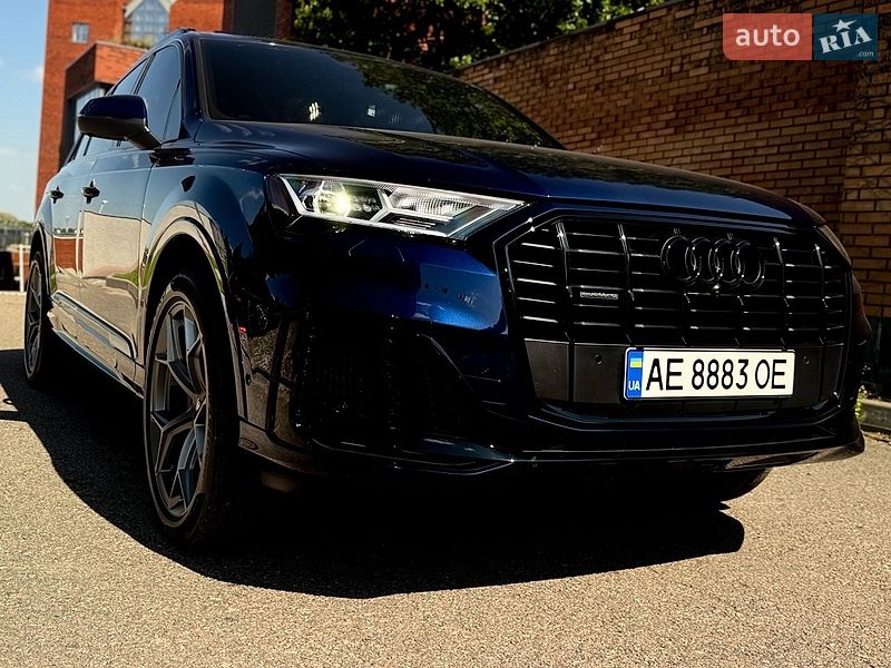 Позашляховик / Кросовер Audi Q7 2021 в Дніпрі фото 3 Позашляховик / Кросовер Audi Q7 2021 в Дніпрі