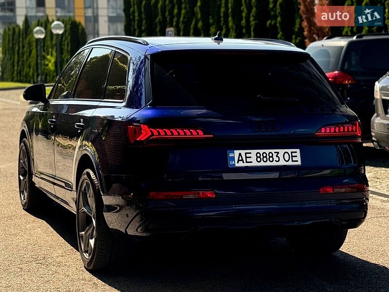 Позашляховик / Кросовер Audi Q7 2021 в Дніпрі фото 6 Позашляховик / Кросовер Audi Q7 2021 в Дніпрі